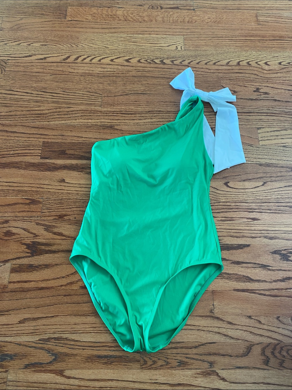 Cupshe Green One-Shoulder One-Piece Swimsuit with White Tie